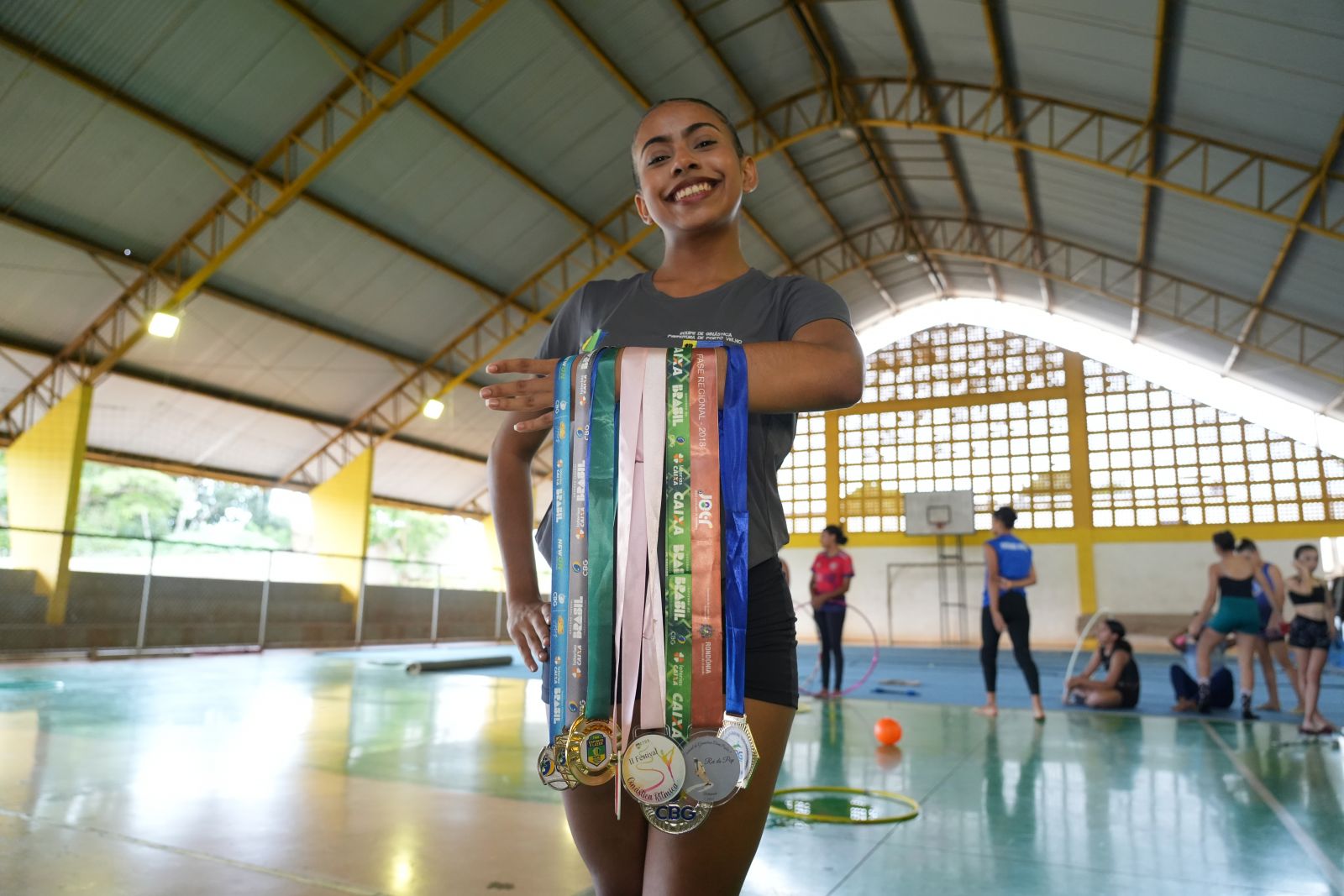 Na busca pela carreira profissional, July reconhece que seu maior desafio é manter a constância.
