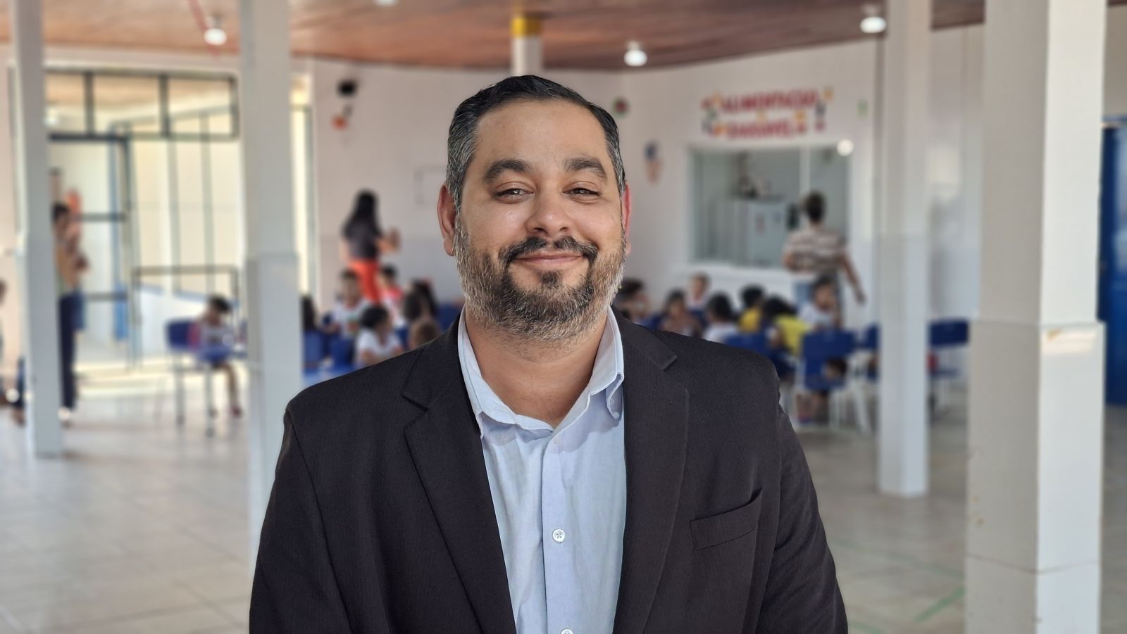 Giordani Lima disse que a equipe pedagógica da secretaria realiza acompanhamento contínuo da distribuição dos materiais didáticos