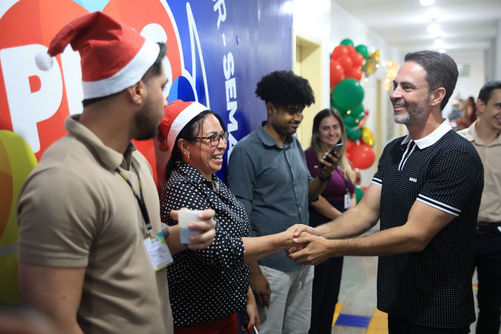 Escolha do departamento mais enfeitado será realizada por uma comissão de secretários