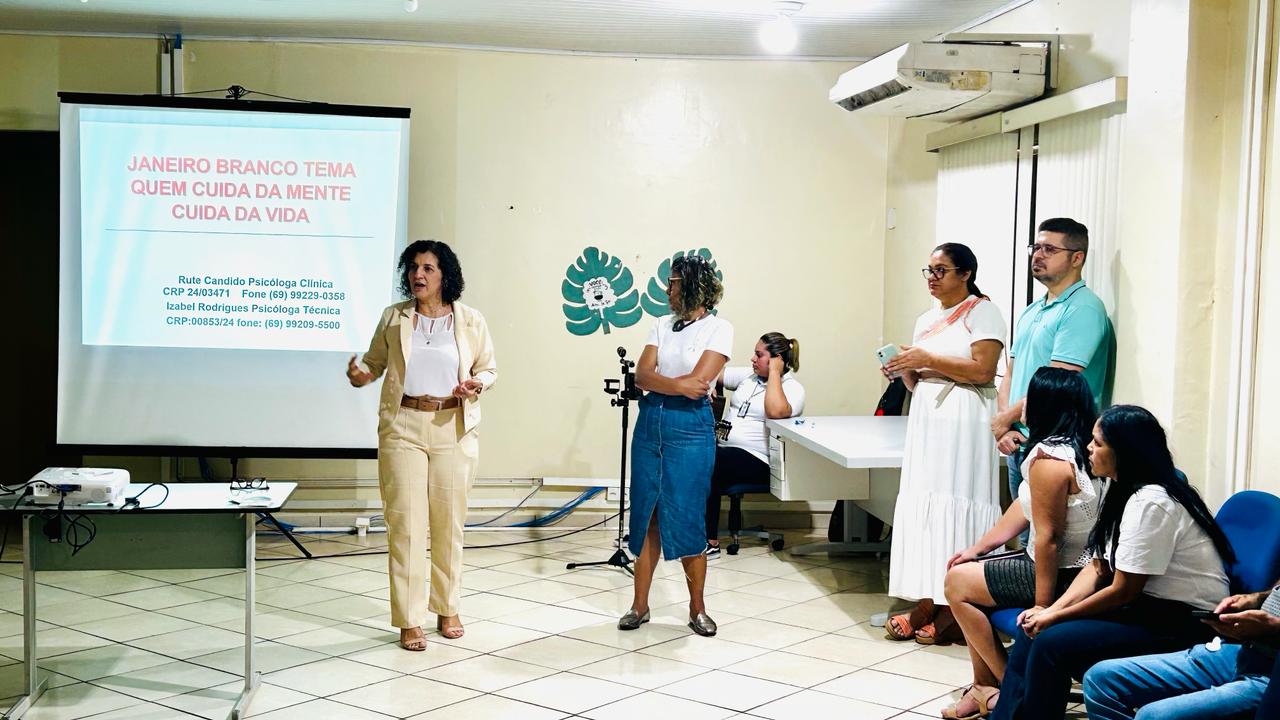 Palestra teve participação de psicólogos que alertaram acerca da saúde mental