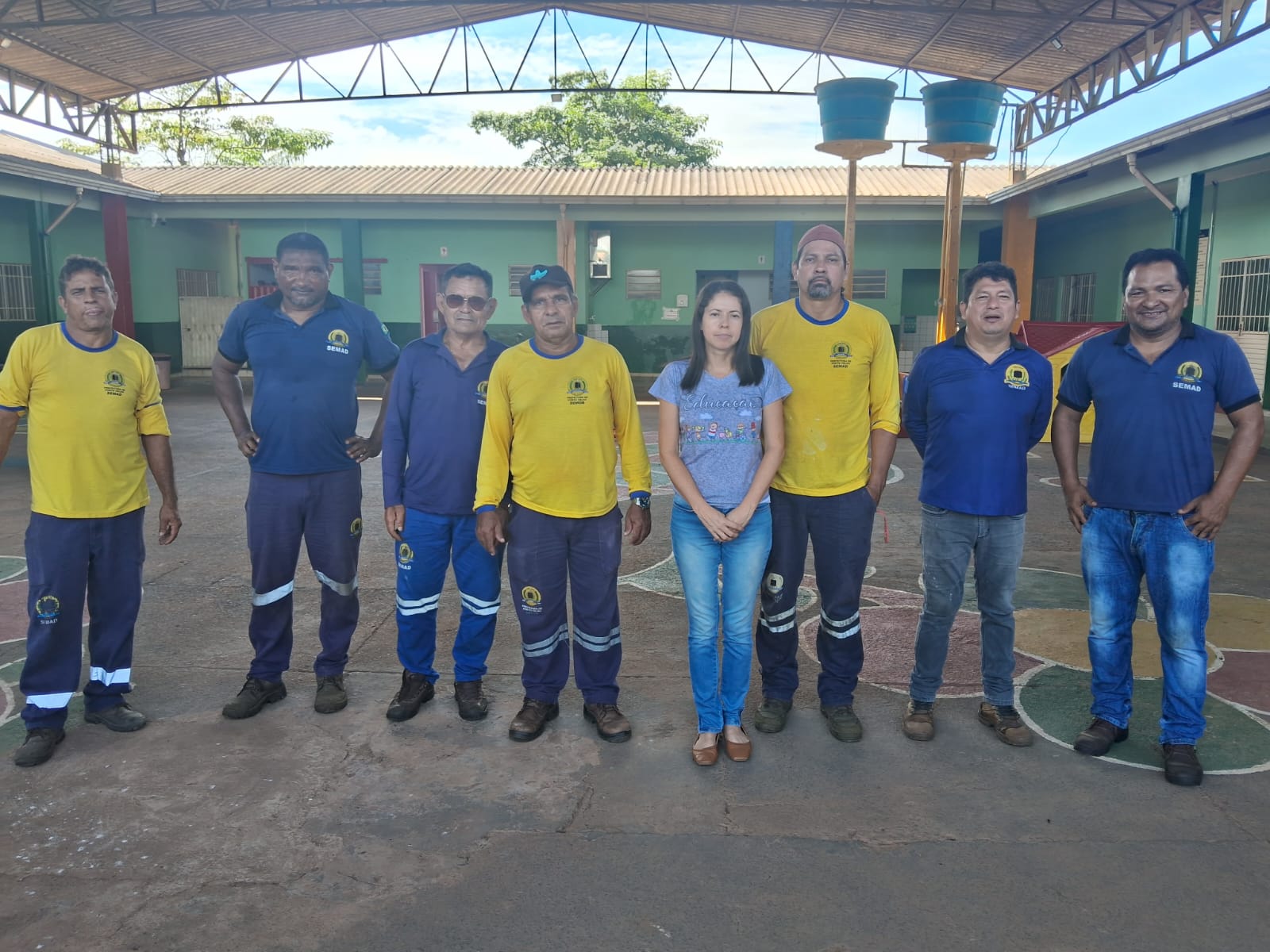 Equipe de Serviços Gerais em mais uma ação