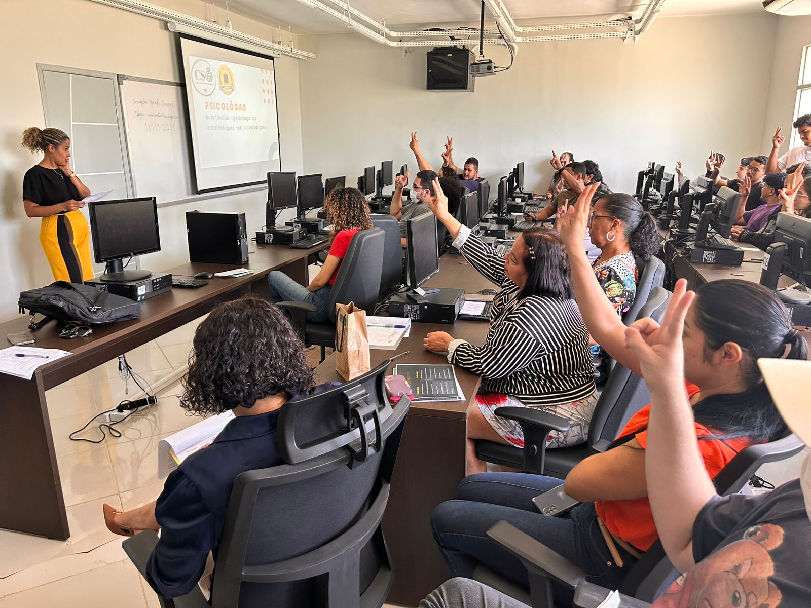 Palestra teve momento de interação com os servidores sobre a temática