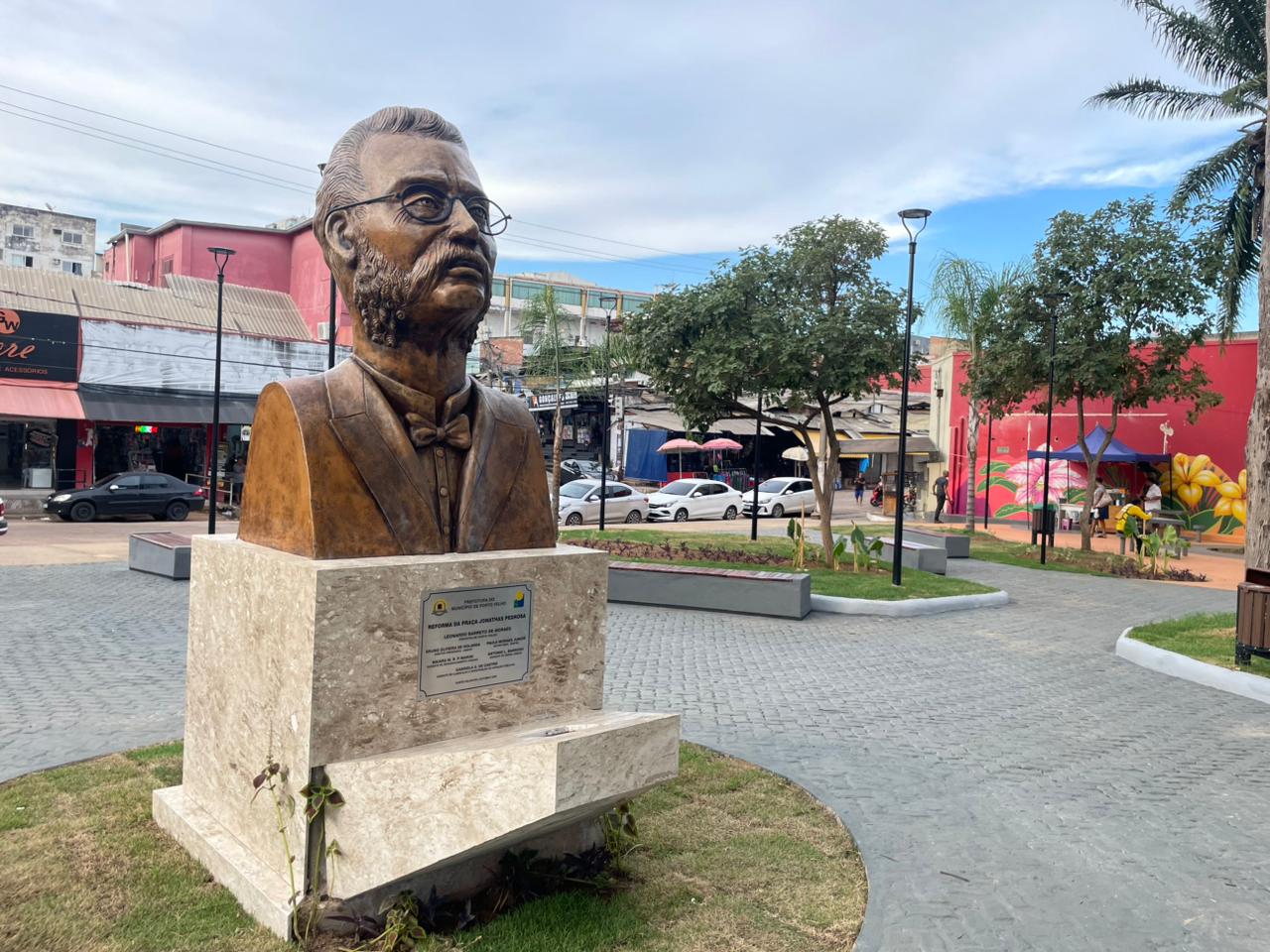 Prefeitura revitalizou a histórica Praça Jonathas Pedrosa, a primeira construída em Porto Velho