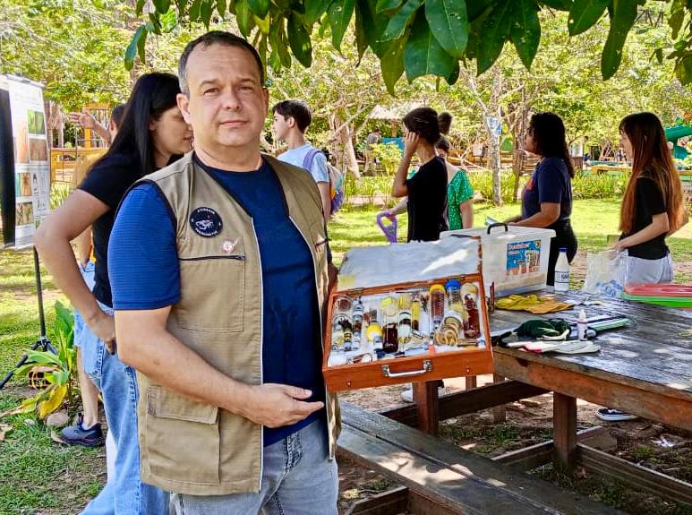 Edson disse que  a principal recomendação é manter a calma e respeitar o espaço dos animais